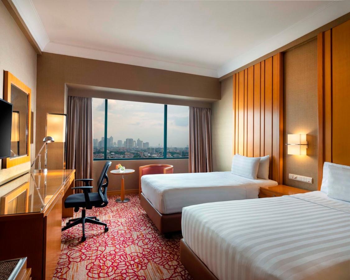 Hotel Ciputra Jakarta Managed By Swiss-Belhotel International Exterior photo
